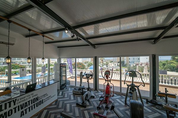 3-комнатные апартаменты 79 м2 с балконом 15 м2 в СПА-комплексе в 600 метрах от песчаного пляжа