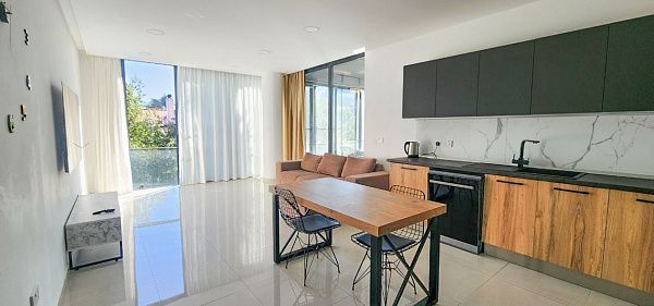 3-комнатный апартаменты 95 м2 с террасой на крыше 40 м2 и видами на море и горы