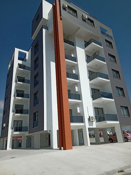 Трехкомнатная квартира 87 м2 с двумя балконами в 1 км от моря