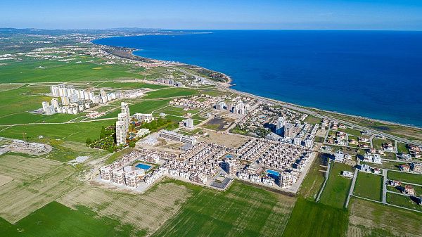2-комнатные апартаменты 78м2 в 700 метрах от пляжа "Лонг бич"