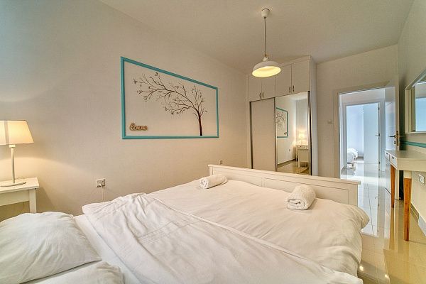 3-комнатные апартаменты 79 м2 с балконом 15 м2 в СПА-комплексе в 600 метрах от песчаного пляжа