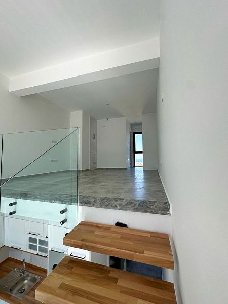 3-комнатный пентхаус loft 70 м2 с террасой на крыше 35 м2 с видами на море!