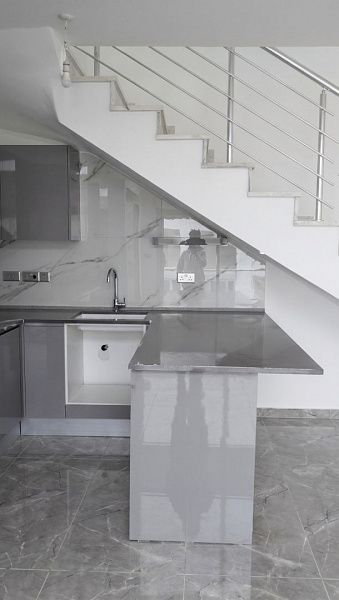 3-комнатные апартаменты loft 125 м2 с террасой в Енибоазичи