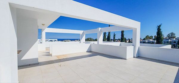 3-комнатный апартаменты 95 м2 с террасой на крыше 40 м2 и видами на море и горы