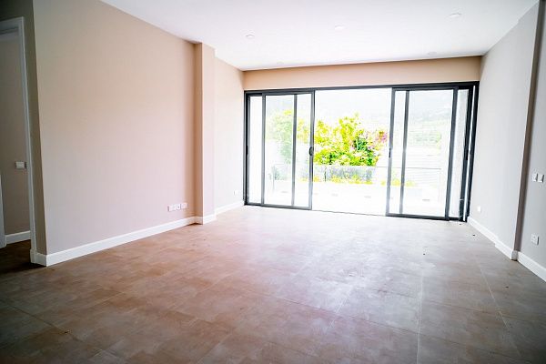 Квартира 4+1 (230 м2) с частным бассейном в Беллапаисе