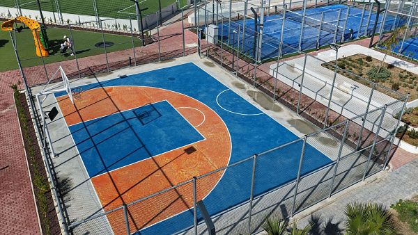 3-комнатные апартаменты 95 м2 c видом на море всего в 5 минутах от пляжа!