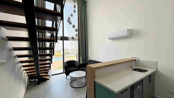 3-комнатный loft пентхаус 71 м2 с террасой на крыше 35 м2 в 350 метрах от моря 