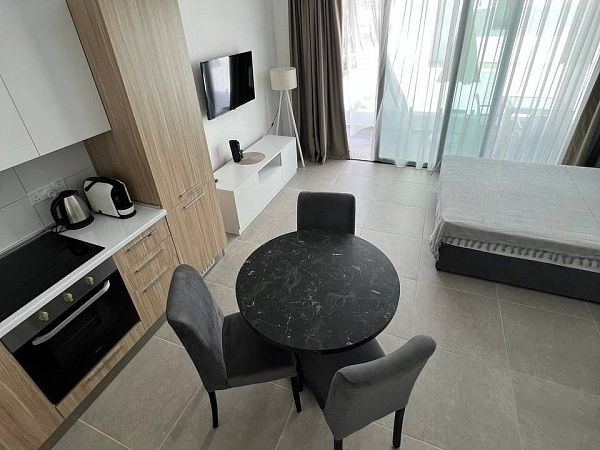 Студия 40 м2 с террасой 8 м2 в 250 метрах от пляжа!