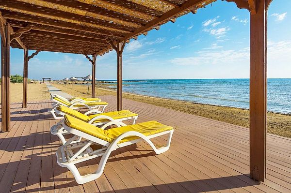 4-комнатные апартаменты 120 м2 с собственным приватным бассейном в СПА - комплексе в 100 метрах от песчаного пляжа