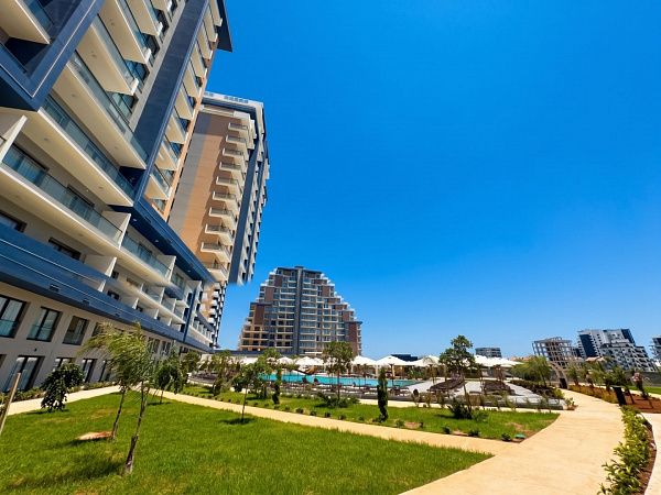 2-комнатные апартаменты 68 м2 с террасой и панорамным видом на море