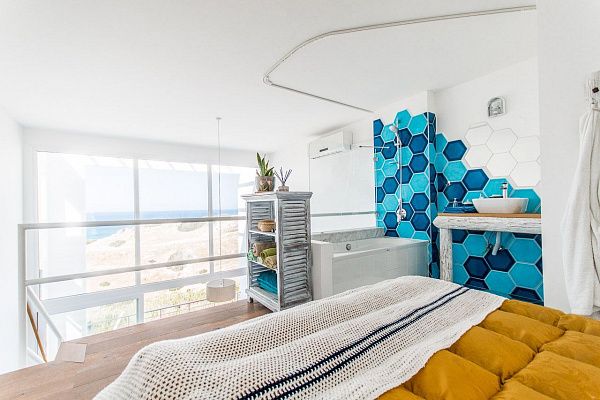 2-комнатные  апартаменты 57м2 с полной меблировкой в 100 метрах от пляжа.