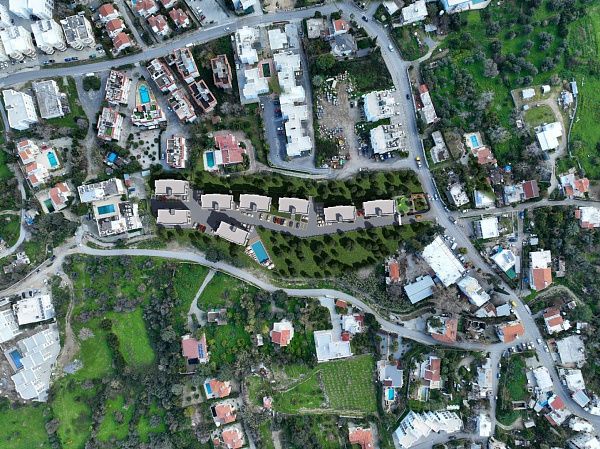 Трехкомнатная квартира 80 м2 в новом  комплексе в Лапте
