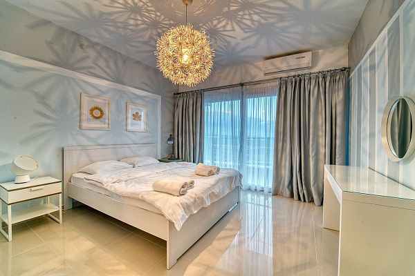 3-комнатные апартаменты 79 м2 с балконом 15 м2 в СПА-комплексе в 600 метрах от песчаного пляжа