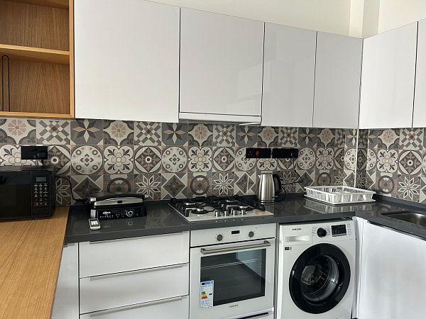 Студия 50м2 с террасой 9м2 недалеко от пляжа
