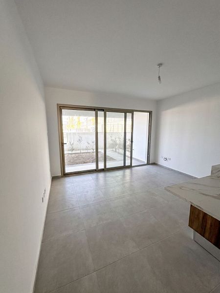 2-комнатные апартаменты 69 м2 с террасой-граунд и садом в 10 минутах от пляжа