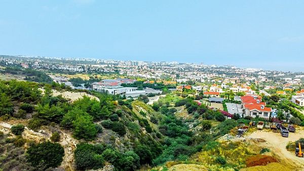 Квартира 4+1 (230 м2) с частным бассейном в Беллапаисе