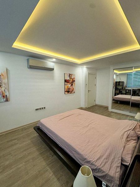4-комнатные апартаменты 150 м2 в роскошном комплексе в центре Кирении
