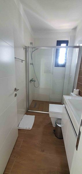 2-комнатные апартаменты 60 м2 с террасой 11 м2, с мебелью и техникой