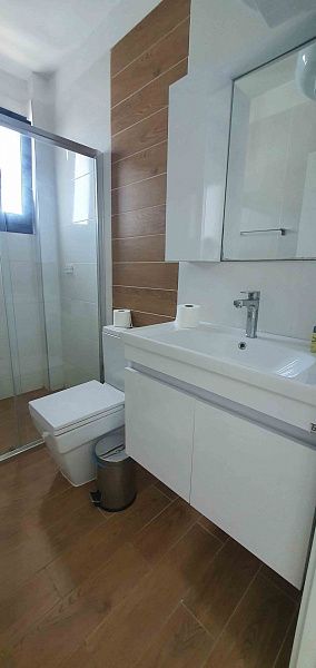 2-комнатные апартаменты 60 м2 с террасой 11 м2, с мебелью и техникой