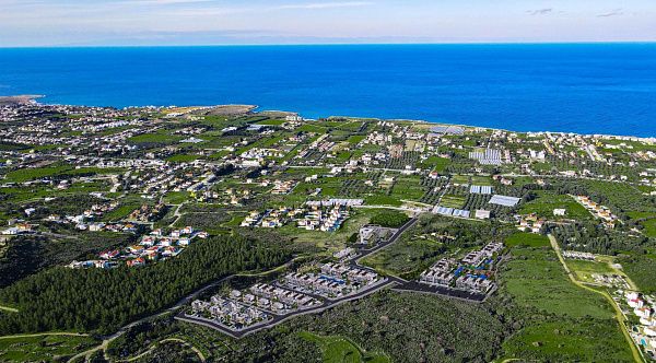 Студия 60 м2 с собственным садом 10 м2 в новом комплексе с видом на море и горы 
