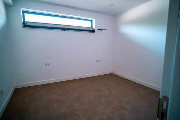 Квартира 4+1 (230 м2) с частным бассейном в Беллапаисе