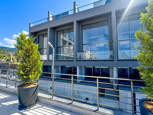 2-комнатные апартаменты 69 м2 с террасой-граунд и садом в 10 минутах от пляжа