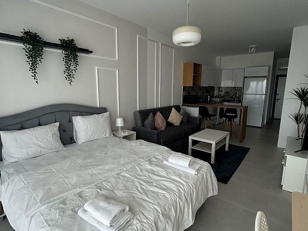 Студия 50м2 с террасой 9м2 недалеко от пляжа