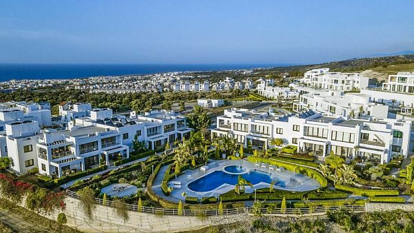 4-комнатные апартаменты 133 м2 с террасой 32 м2 и прямым видом на море в шикарном комплексе