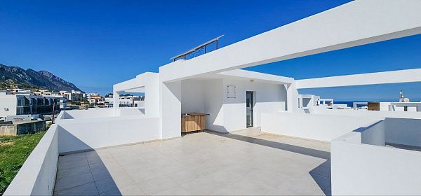 3-комнатный апартаменты 95 м2 с террасой на крыше 40 м2 и видами на море и горы