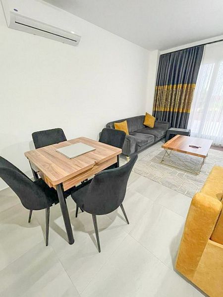 2-комнатные апартаменты 64 м2 с террасой 30 м2 и прямым видом на море из спальни!