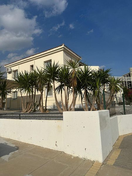 4-комнатная вилла duplex 140 м2 в 5 минутах от моря 