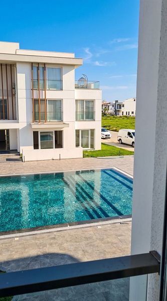 3-комнатные апартаменты loft 125 м2 с террасой в Енибоазичи
