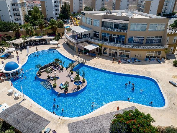 2-комнатные апартаменты 60 м2 + 11 м2 балкон В СПА-комплексе в 600 метрах от песчаного пляжа