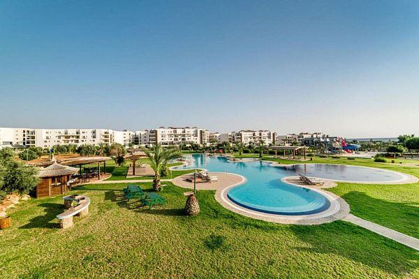 3-комнатные апартаменты 88 м2 с террасой и панорамным видом на море в курортном комплексе 