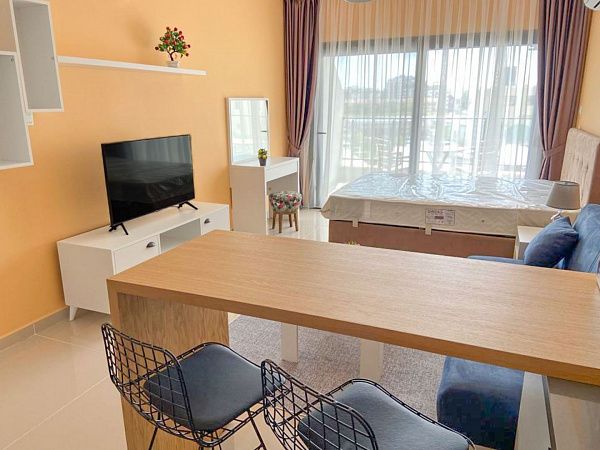 Студия 42 м2 с террасой 8 м2 в курортном комплексе