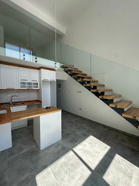 3-комнатный пентхаус loft 70 м2 с террасой на крыше 35 м2 с видами на море!