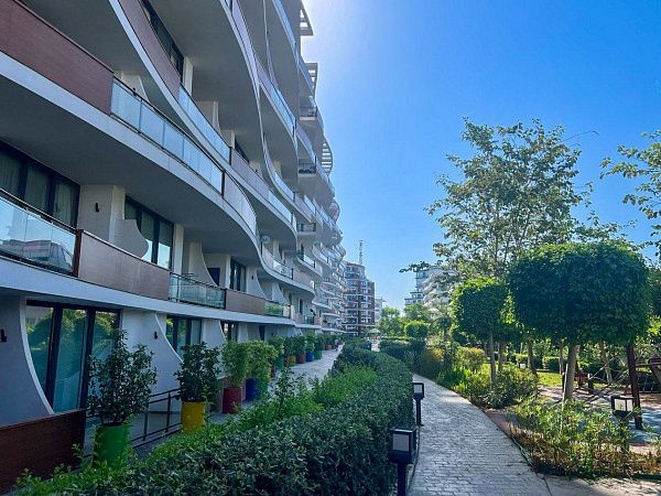 4-комнатные апартаменты 150 м2 в роскошном комплексе в центре Кирении