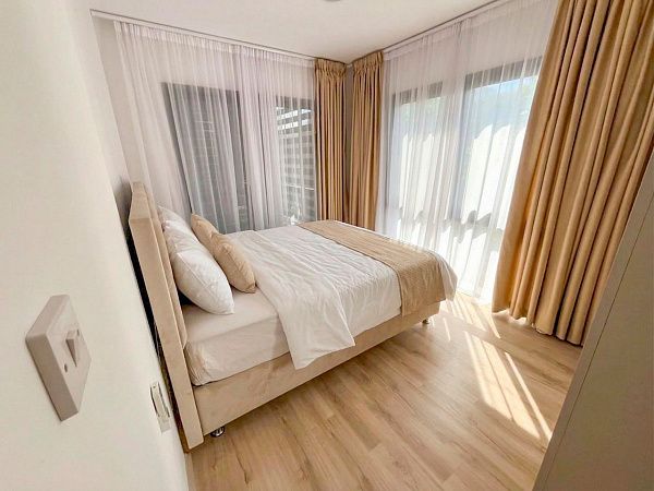 3-комнатный апартаменты 95 м2 с террасой на крыше 40 м2 и видами на море и горы