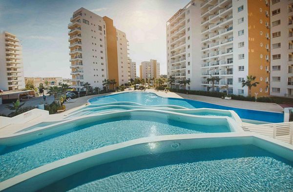 2-комнатные апартаменты 65 м2 с террасой 15 м2 в курортном комплексе