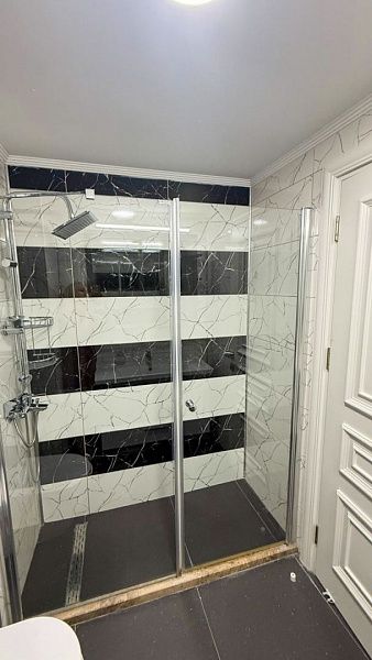 4-комнатные апартаменты 136 м2 с мебелью и техникой в центре Кирении