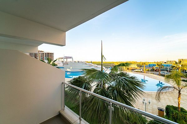 3-комнатные апартаменты 79 м2 с балконом 15 м2 в СПА-комплексе в 600 метрах от песчаного пляжа
