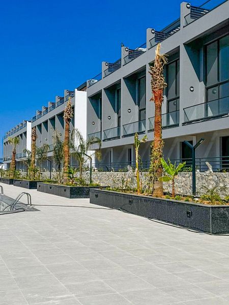 2-комнатные апартаменты 69 м2 с террасой-граунд и садом в 10 минутах от пляжа