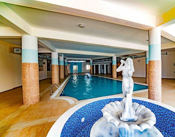 2-комнатные апартаменты 60 м2 с балконом 11 м2 в курортном комплексе