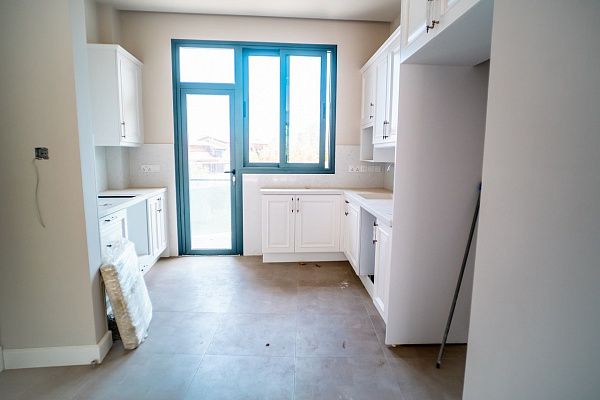 Квартира 4+1 (230 м2) с частным бассейном в Беллапаисе
